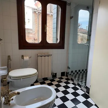Apartment Sailing