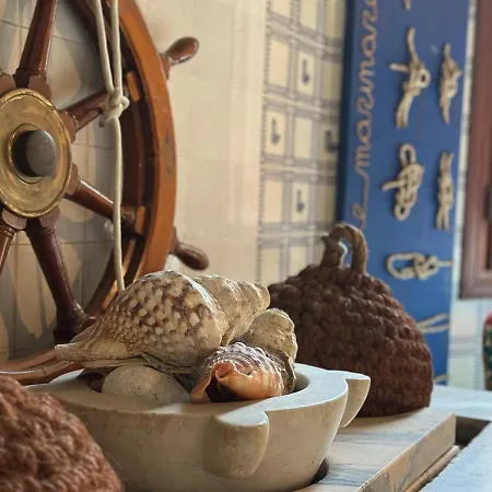 Sailing البندقية