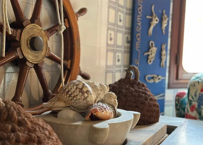 Sailing البندقية